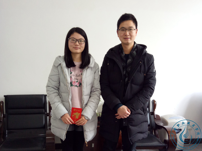 张义桥与唐劲草合影